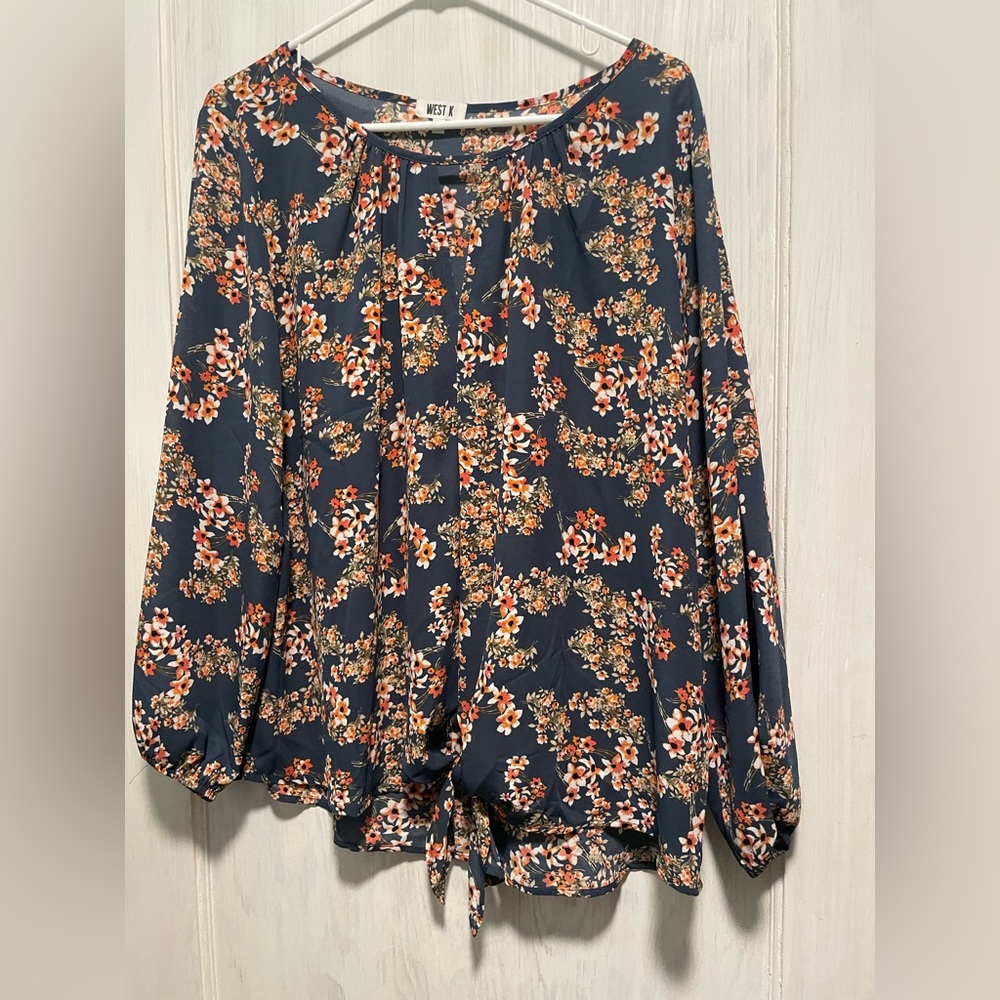 NWOT floral blouse